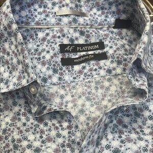 Casual Button Down Shirt with Modern Small Pattern